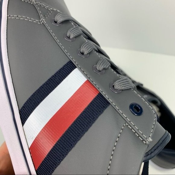 Tommy Hilfiger Men's Paris Sneakers , Size 13M - Picture 12 of 13